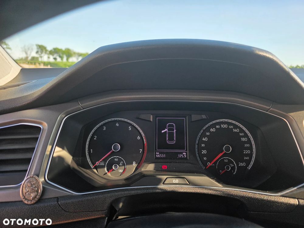 Volkswagen T-Roc 1.5 TSI Style DSG - 6