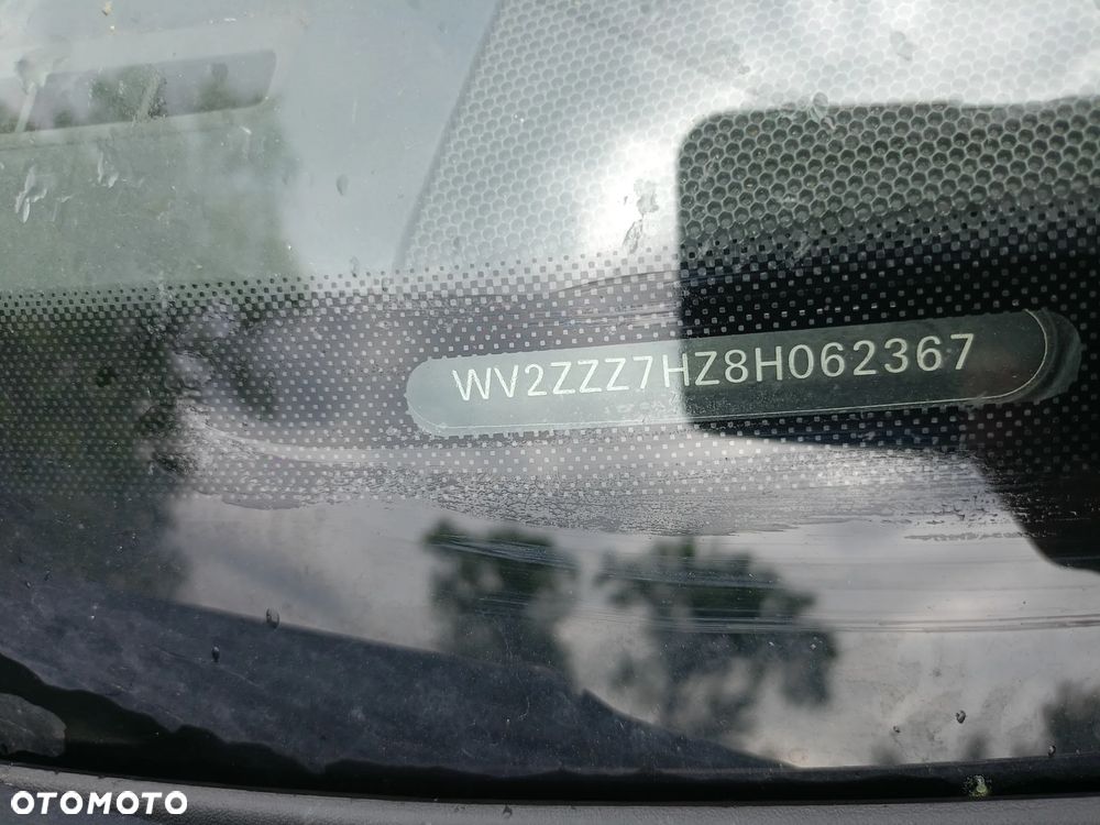 Volkswagen Caravelle - 10