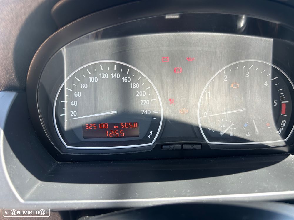 BMW X3 2.0 d - 17