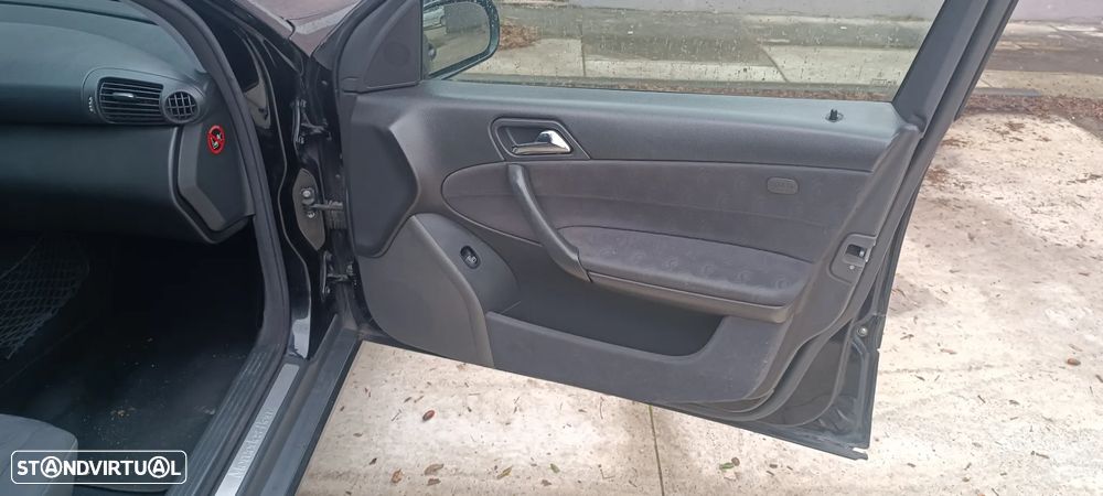 Mercedes-Benz C 220 CDi Classic - 12