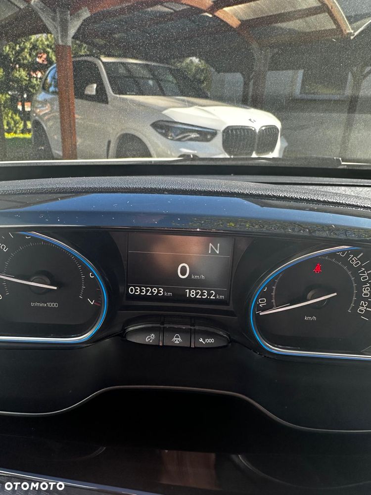 Peugeot 2008 1.2 Pure Tech Active S&S EAT6 - 5