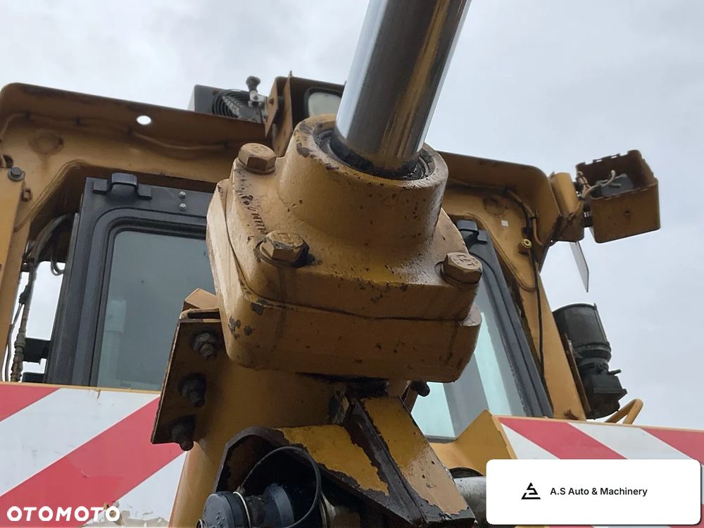 Caterpillar D9T - 13