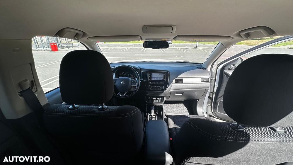 Mitsubishi Outlander 2.2 Litre DI-D AWD Instyle Aut. - 12