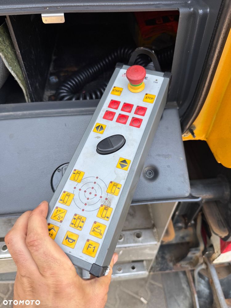 Grove GMK 2035E - 19