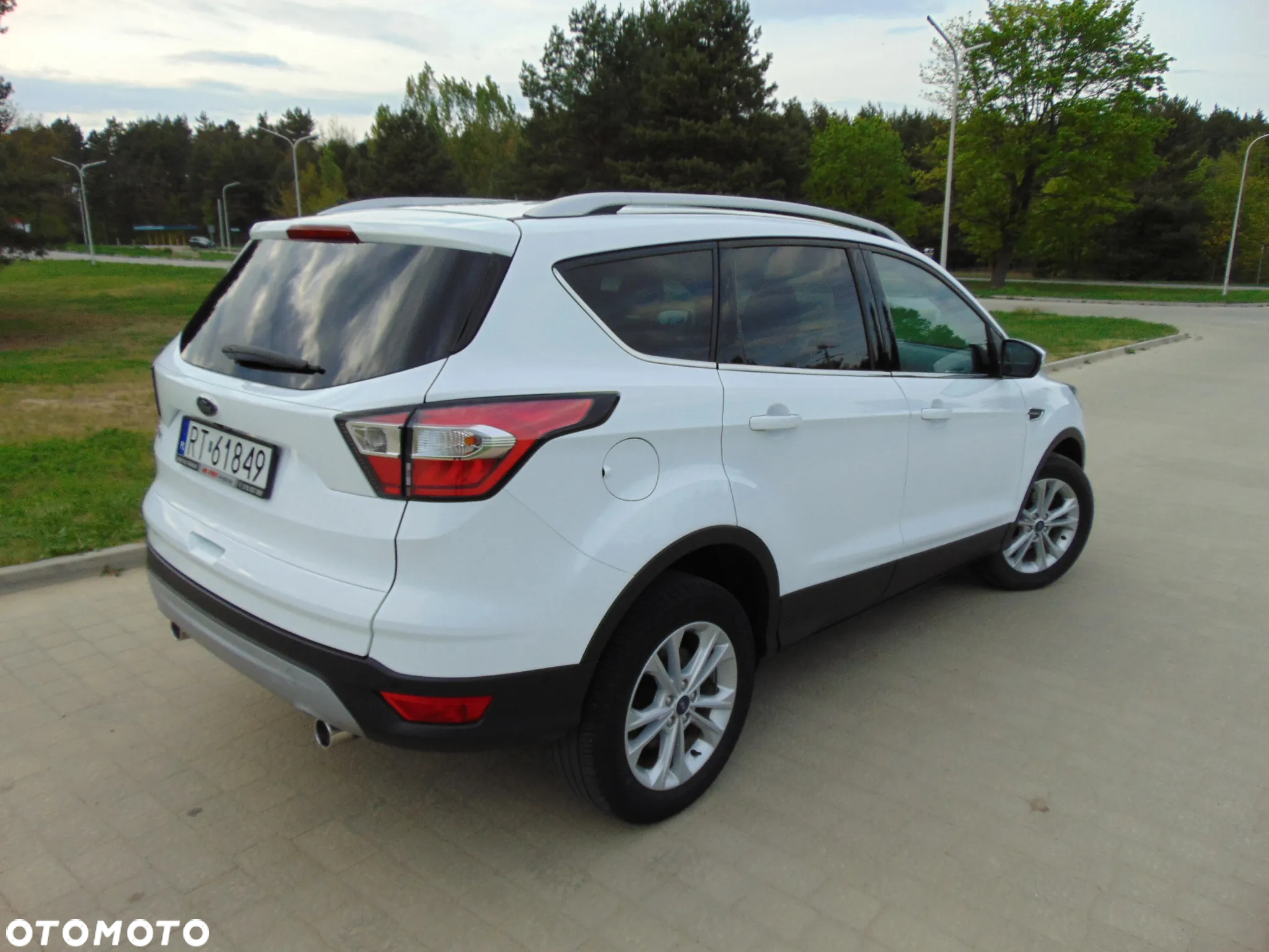 Ford Kuga 2.0 TDCi FWD Titanium - 38