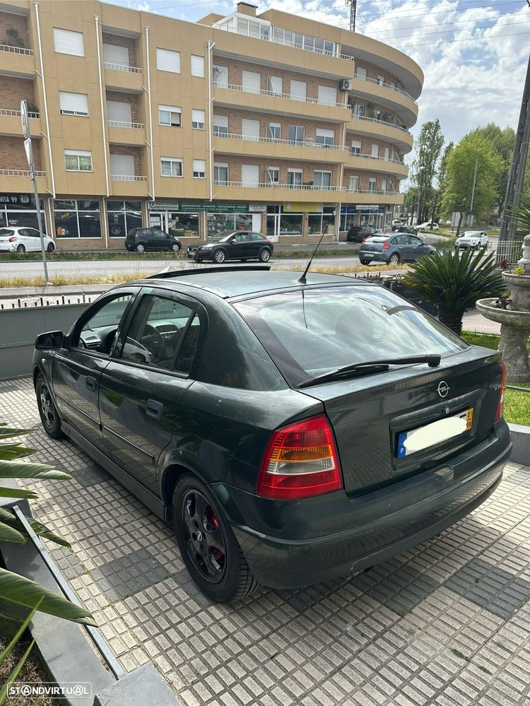 Opel Astra 1.4 Club - 2
