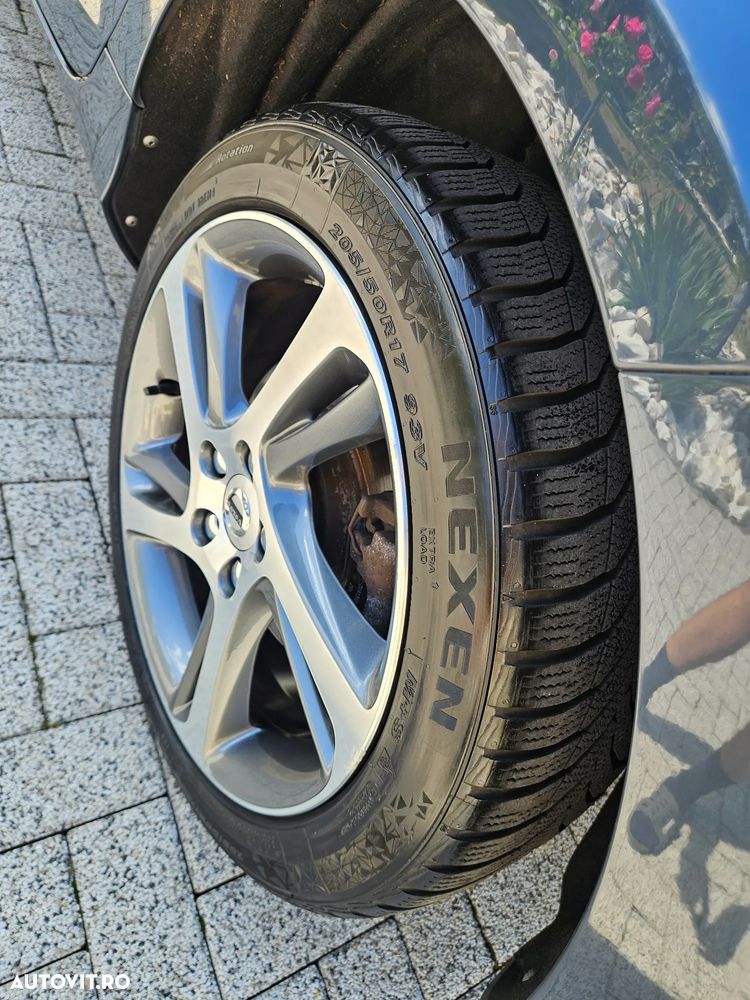 Volvo V40 - 24