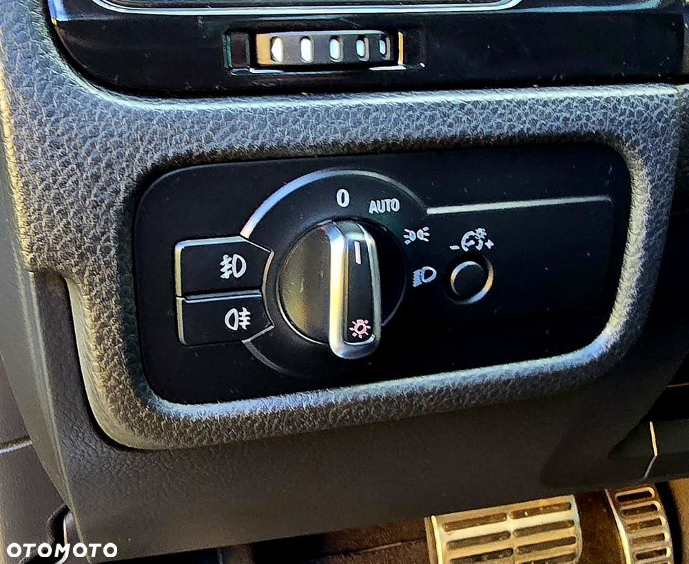 Volkswagen Touareg - 31