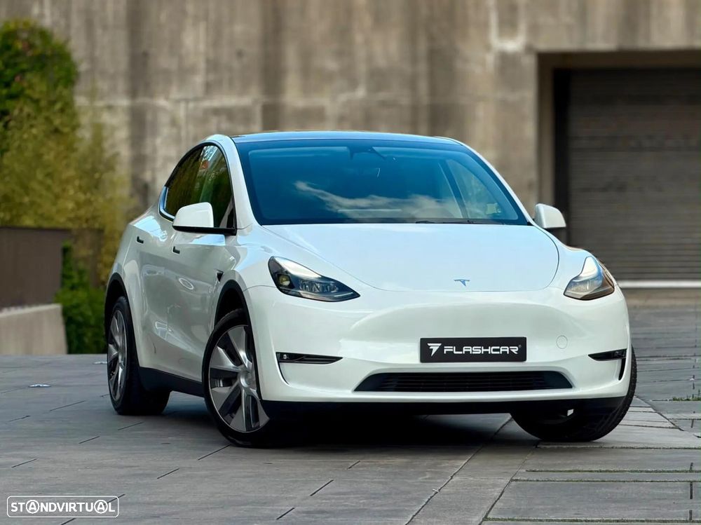 Tesla Model Y Long Range Dual Motor AWD - 14