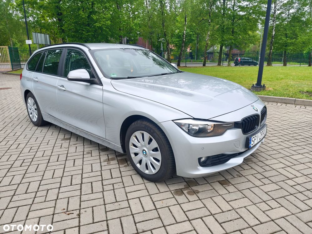BMW Seria 3 318d - 5