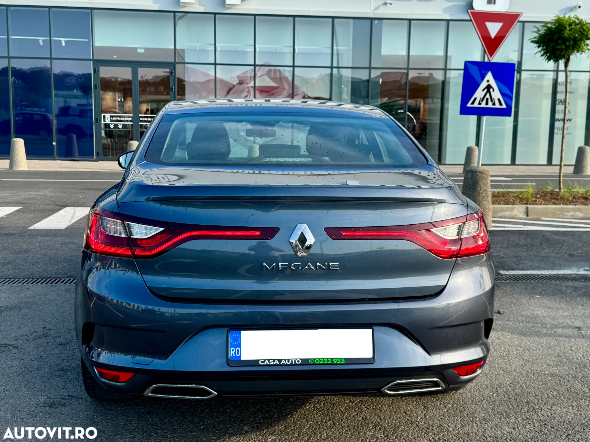 Renault Megane Blue dCi 116 Zen - 4