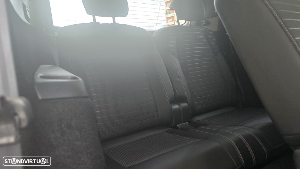 Peugeot 5008 1.2 Hybrid Allure e-DCS6 - 21