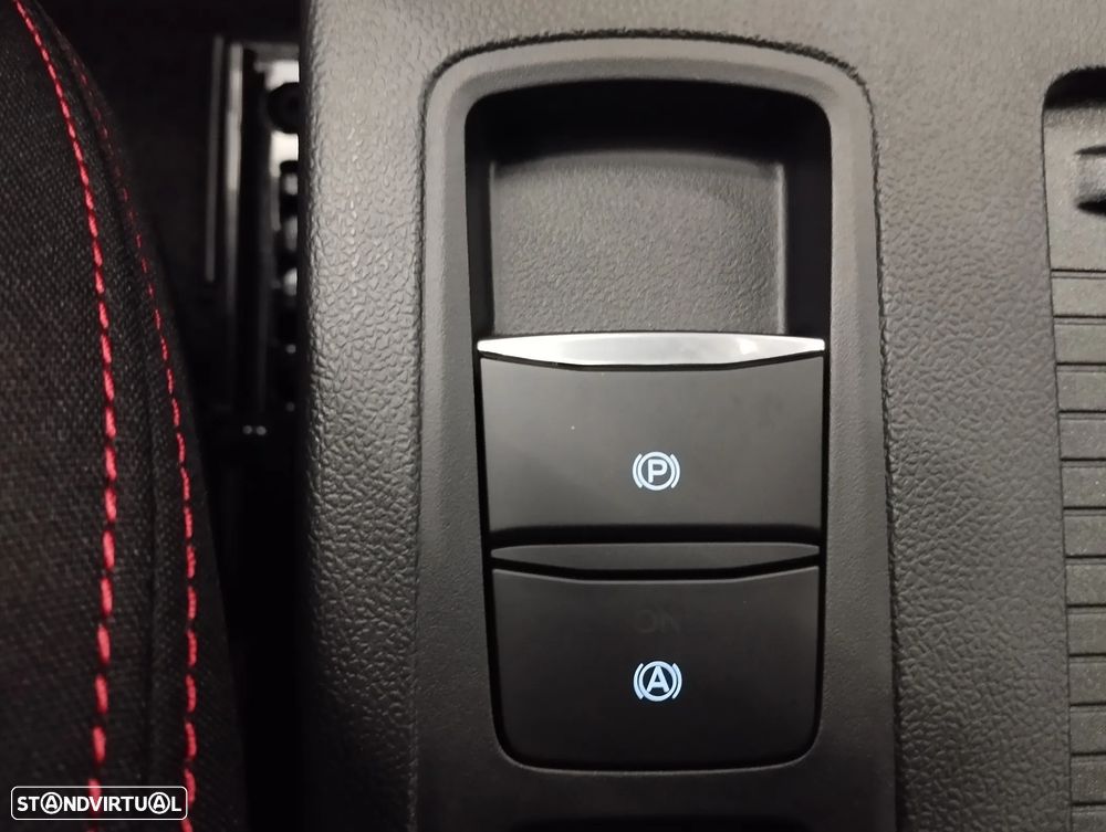 Ford Focus 1.0 EcoBoost MHEV ST-Line - 37