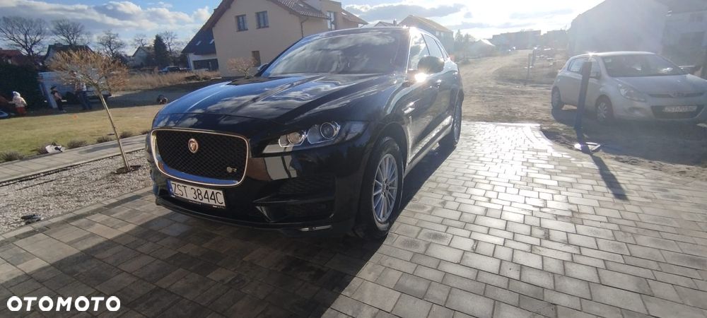 Jaguar F-Pace 2.0 i4D RWD Pure - 16