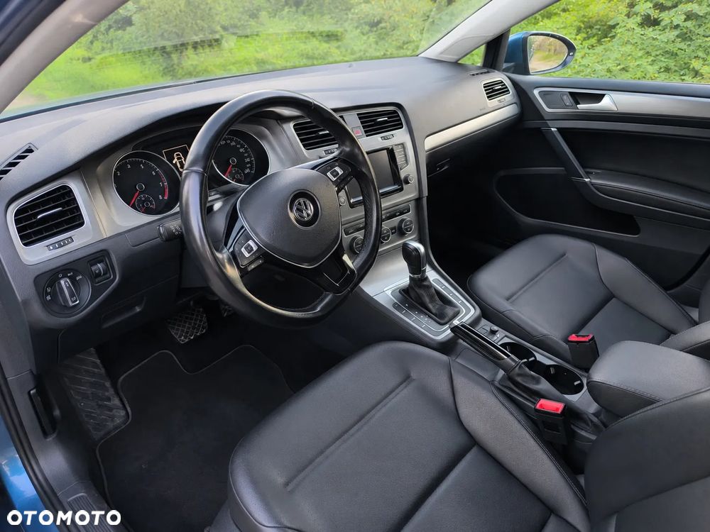Volkswagen Golf - 4