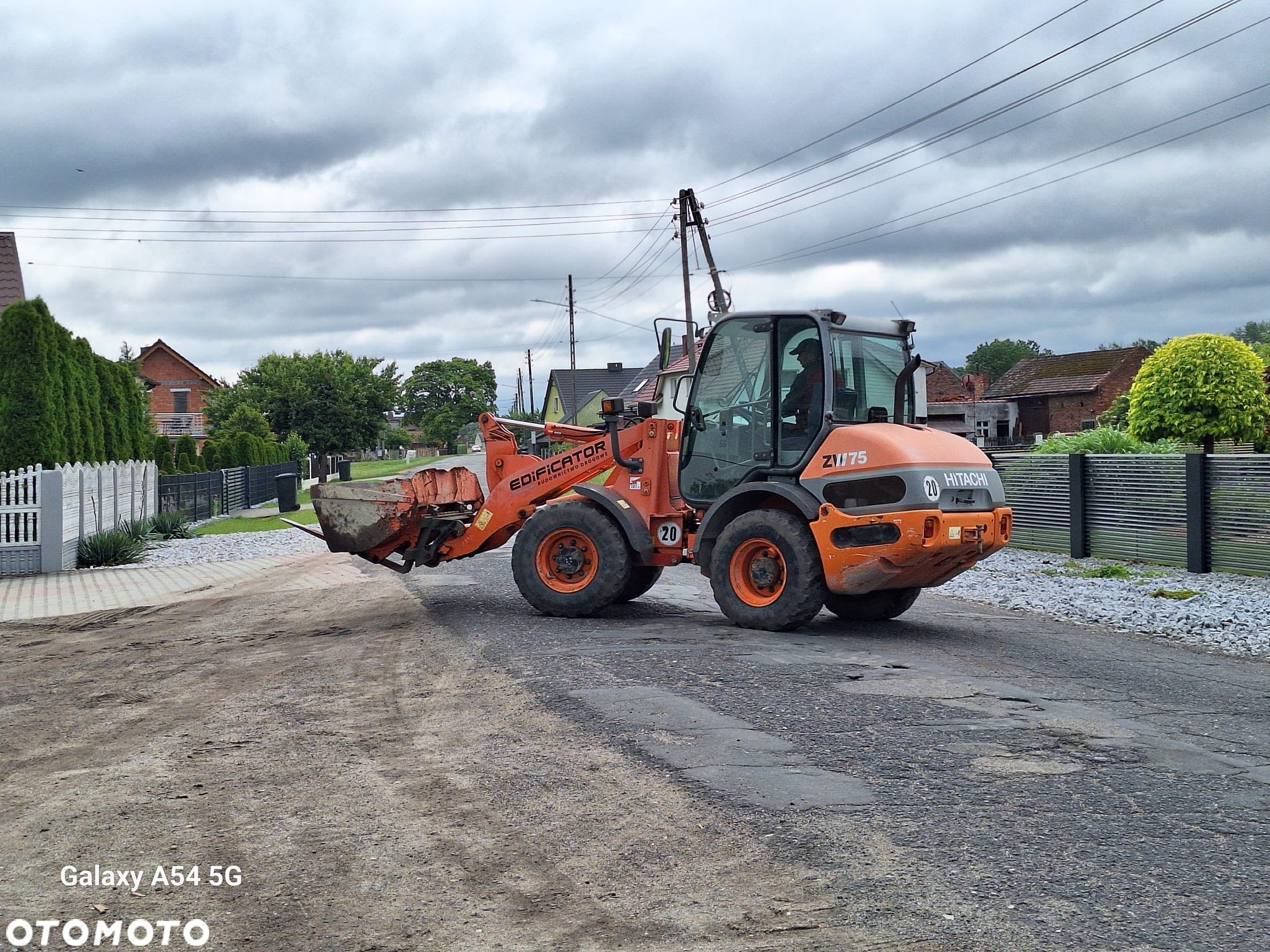 Hitachi ZW75 - 8