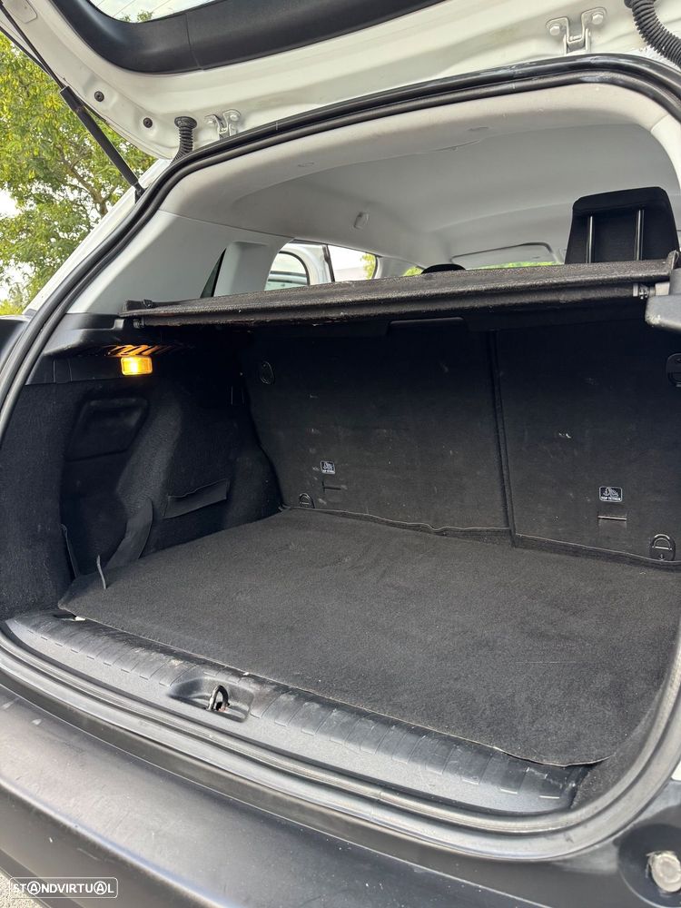 Peugeot 2008 1.2 VTi Allure - 29