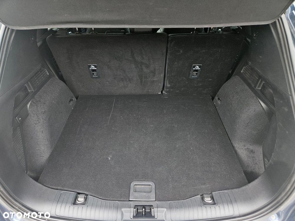 Ford Kuga - 27