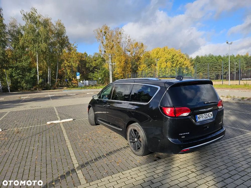 Chrysler Pacifica - 3