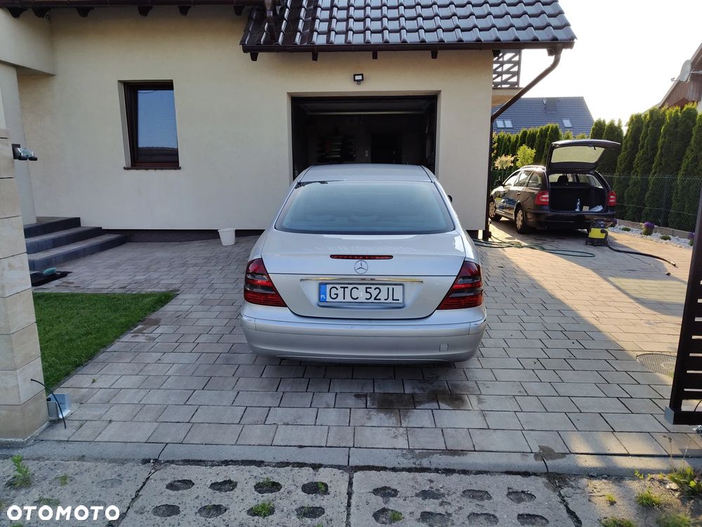 Mercedes-Benz Klasa E 270 CDI Elegance - 4