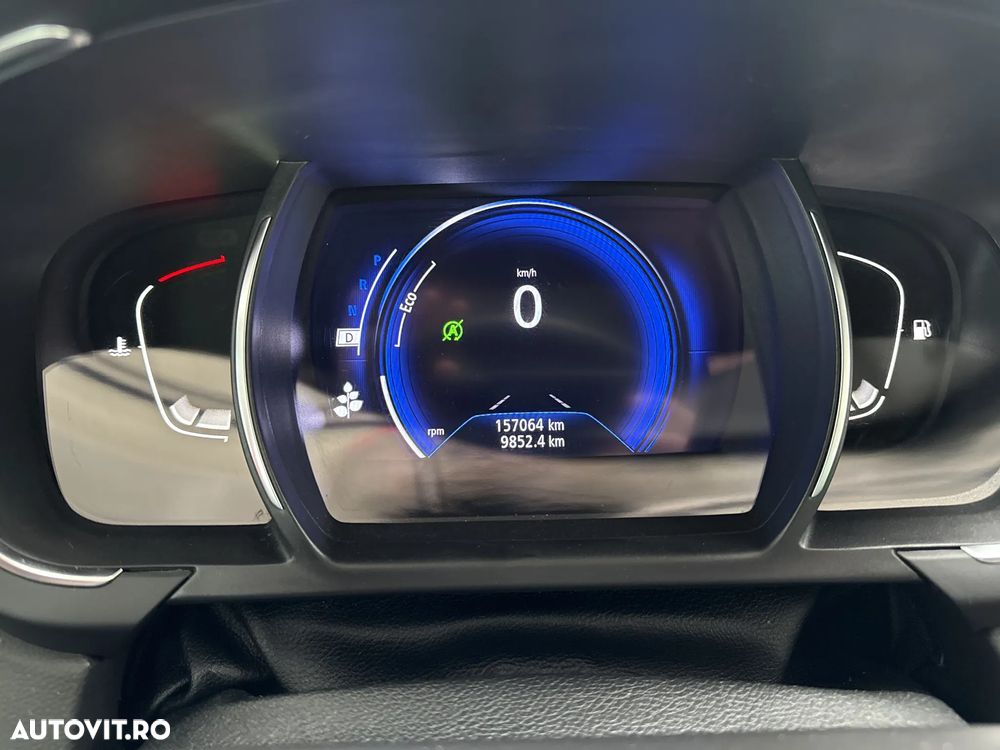 Renault Grand Scenic - 11