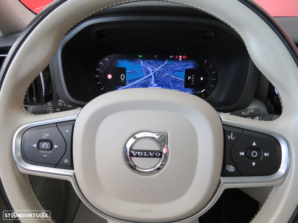 Volvo XC 60 2.0 B4 Momentum Plus - 17