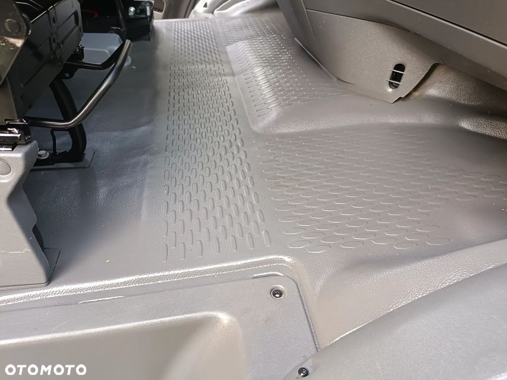 Iveco DAILY* 35S13* MAXI* FV 23%* KLIMA* 100% ORYGINAŁ* WYJĄTKOWO ZADBANY* NIESPOTYKANY* z Niemiec - 16