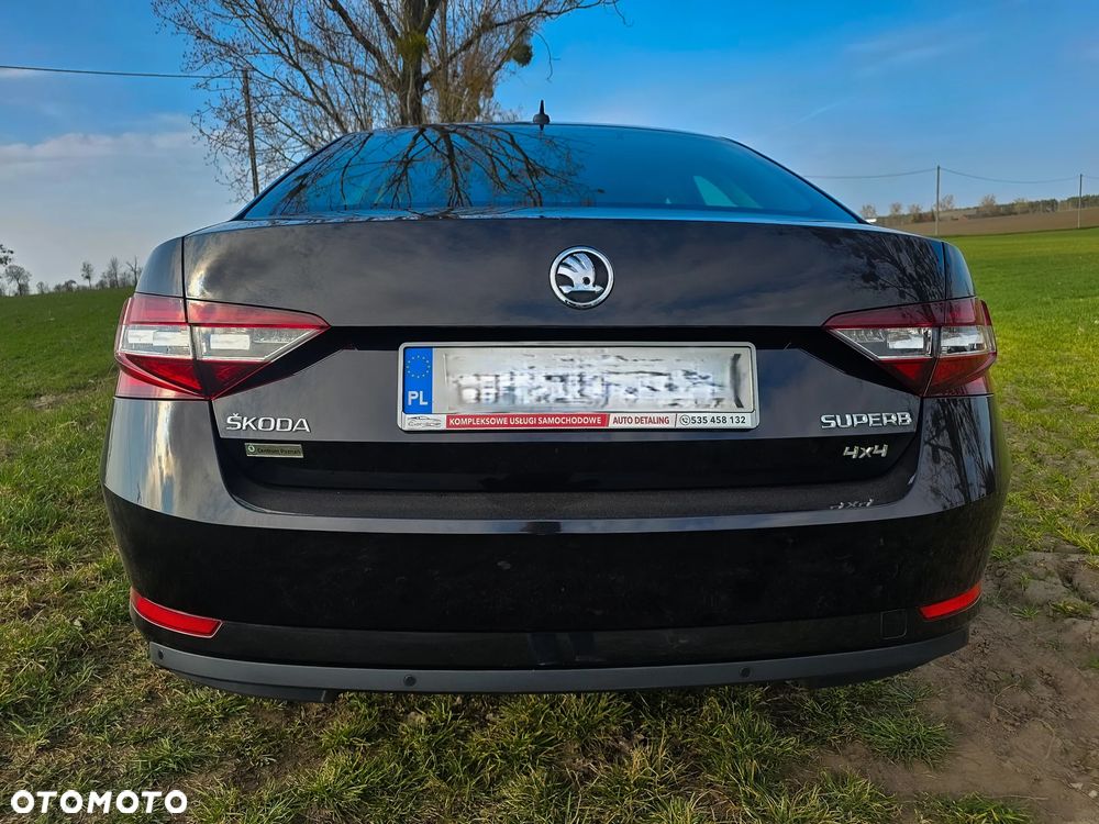 Skoda Superb 2.0 TDI 4x4 Style DSG - 6