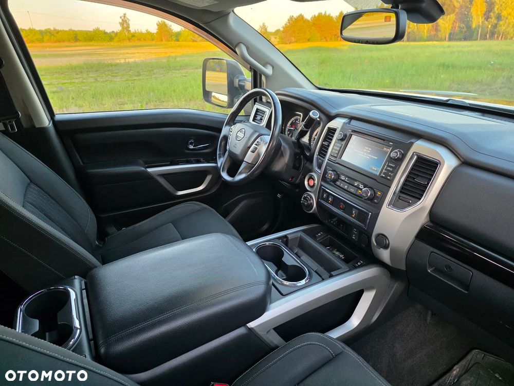 Nissan Titan - 10