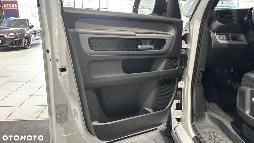 Volkswagen ID. Buzz - 11