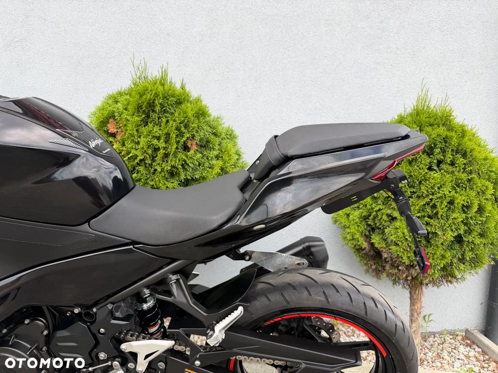 Kawasaki Ninja 400 - 28