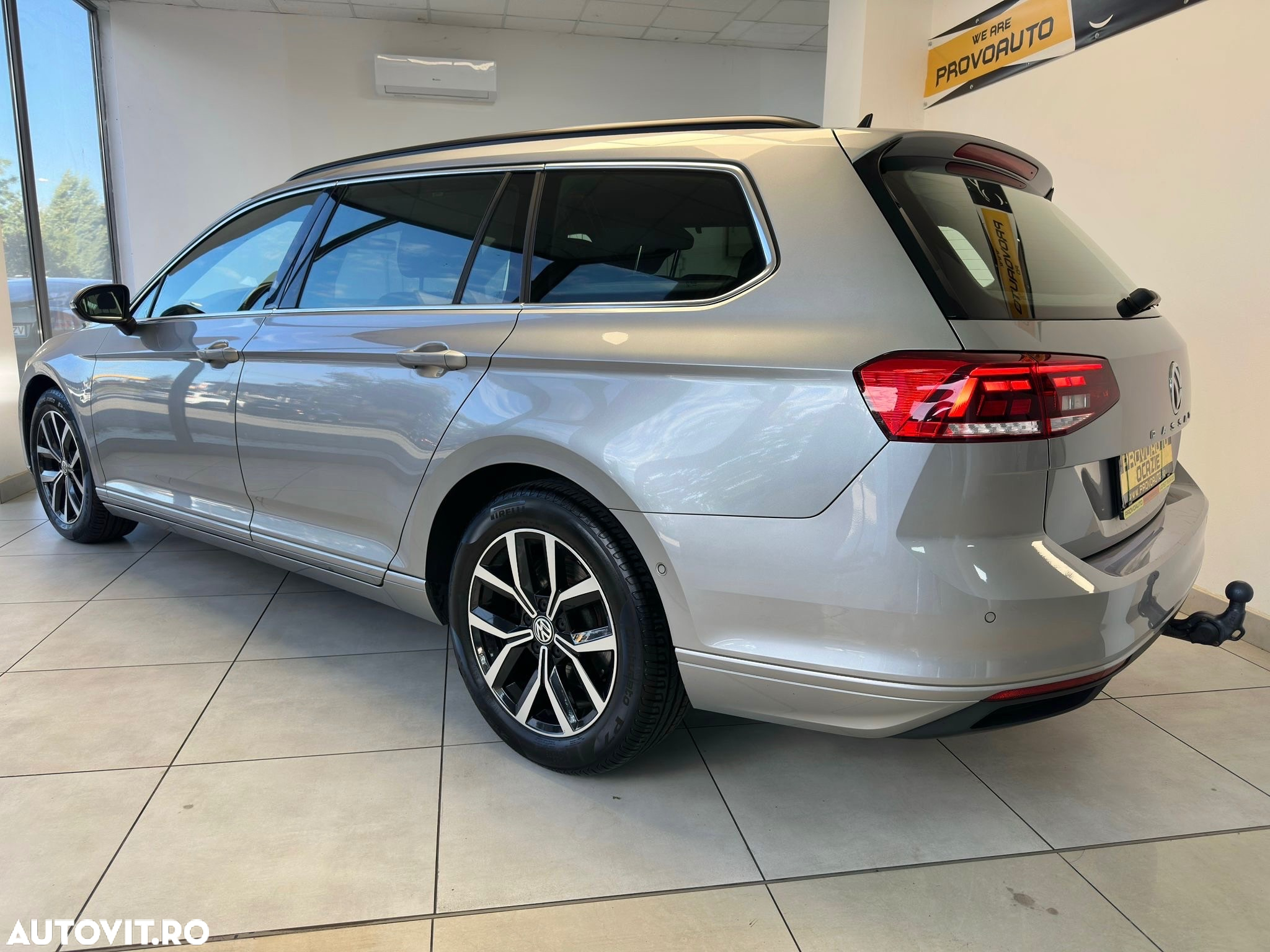 Volkswagen Passat Variant 2.0 TDI DSG Highline - 3