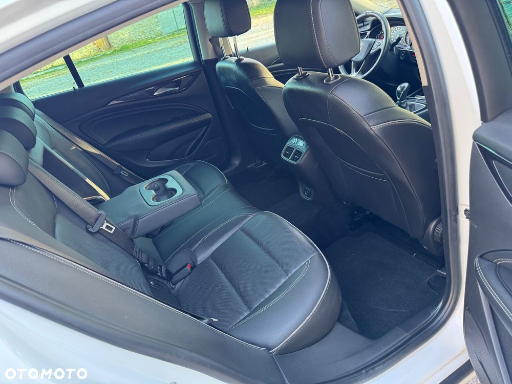 Opel Insignia - 24