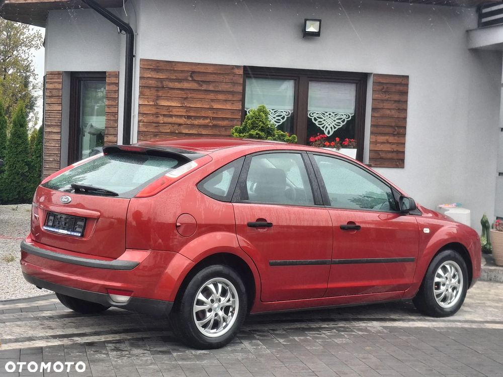 Ford Focus 1.6 16V Style - 18