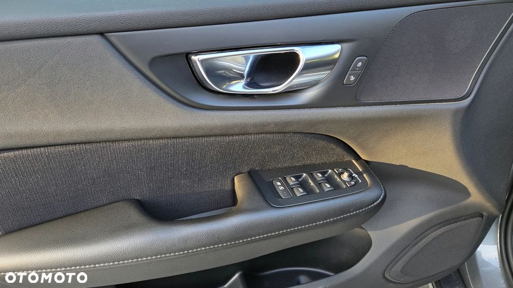 Volvo V60 D3 Geartronic Momentum Pro - 26