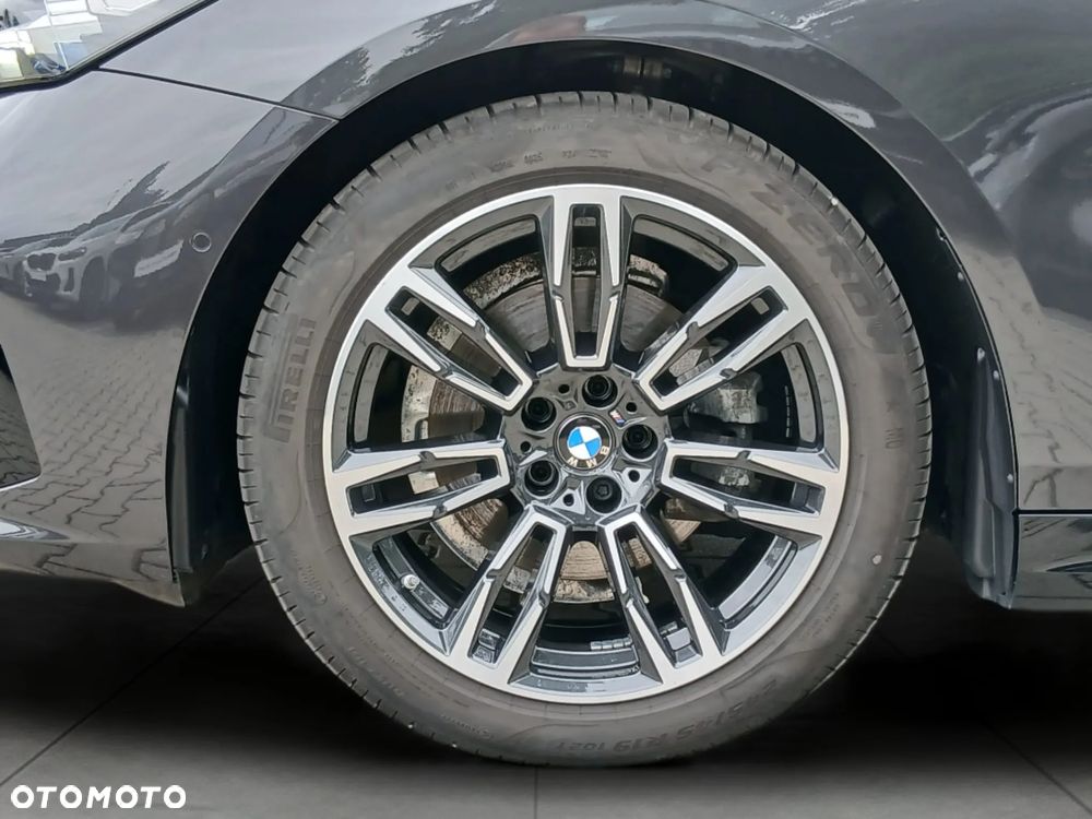 BMW Seria 5 520d xDrive mHEV M Sport - 8
