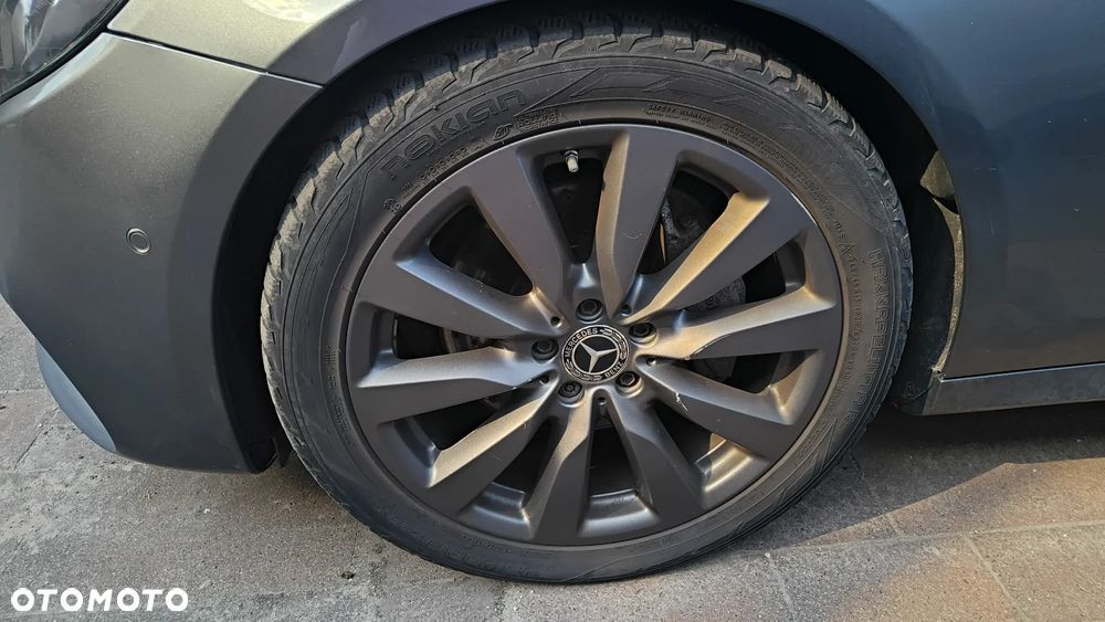 Mercedes-Benz Klasa E 220 d 4Matic 9G-TRONIC - 13