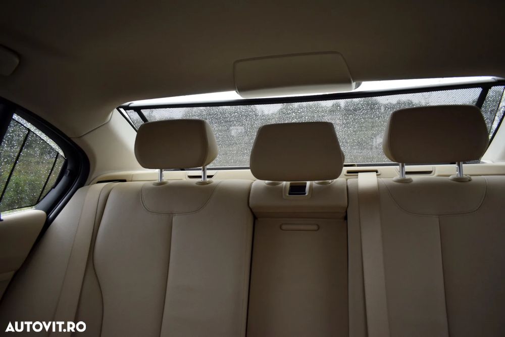 BMW Seria 3 320d xDrive Aut. Luxury Line - 30