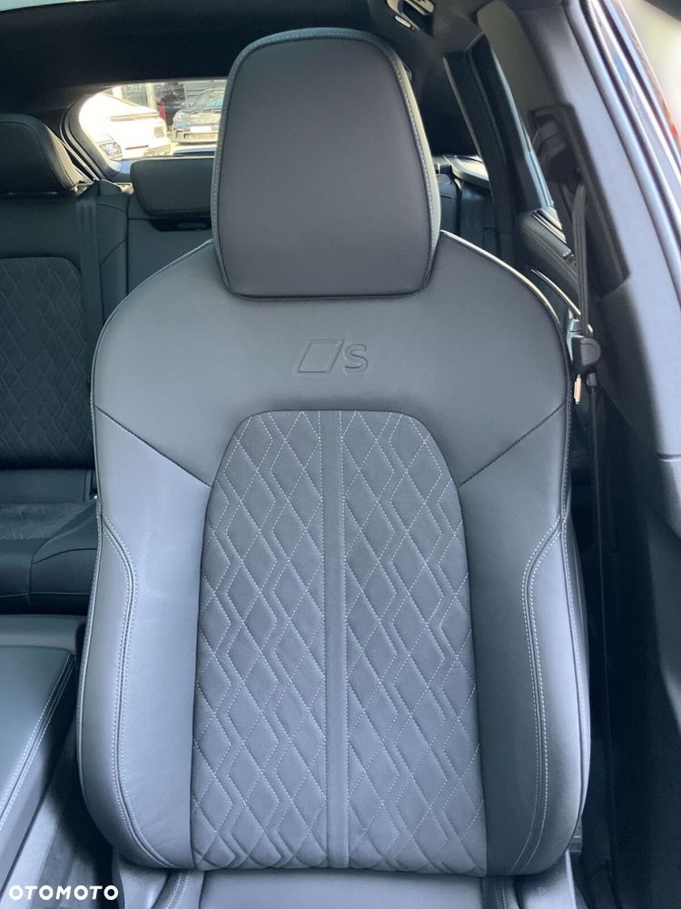 Audi A6 Avant - 16