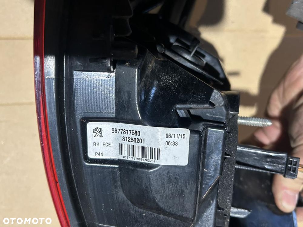 lampa prawa prawy tył tylna Peugeot 308 II T9 HB 9677817580 - 7