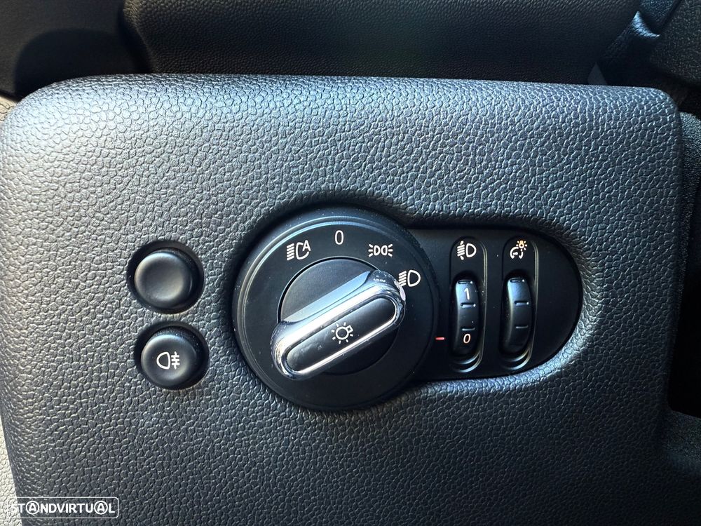 MINI 5 Portas One D - 15
