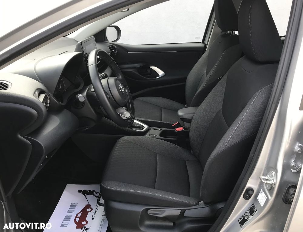 Toyota Yaris - 13