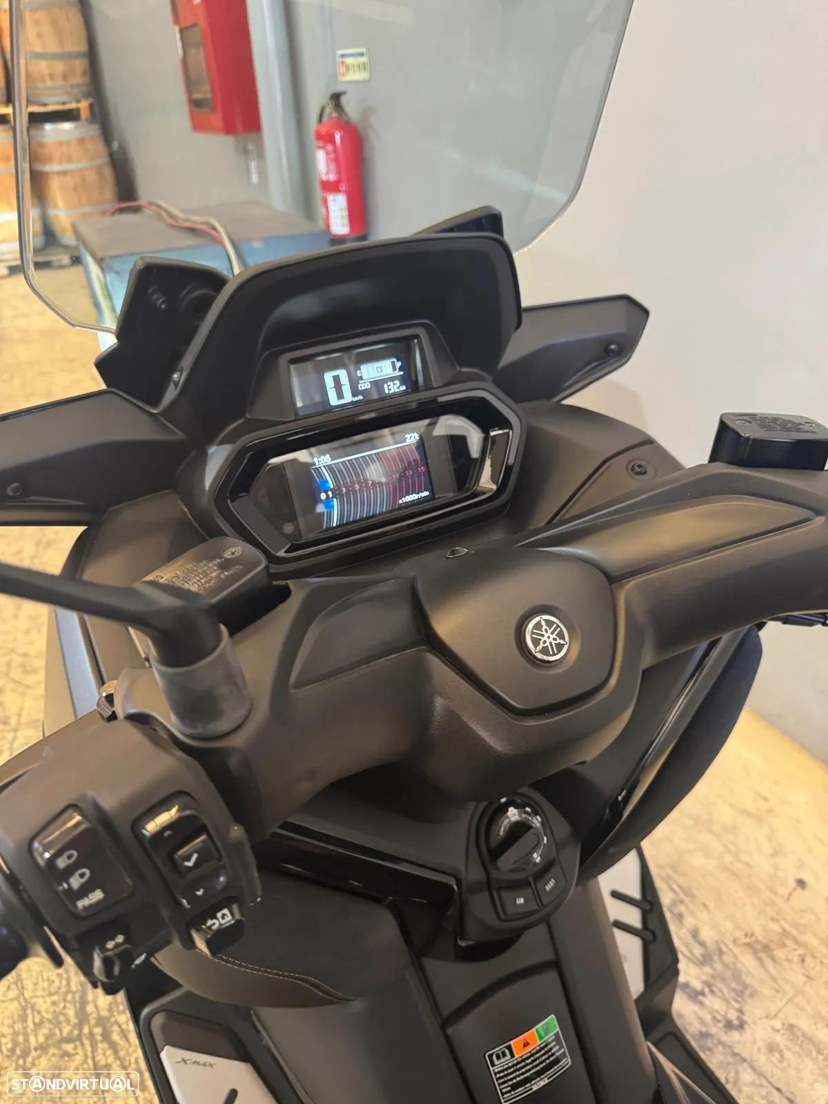 Yamaha X-Max Tech Max - 12