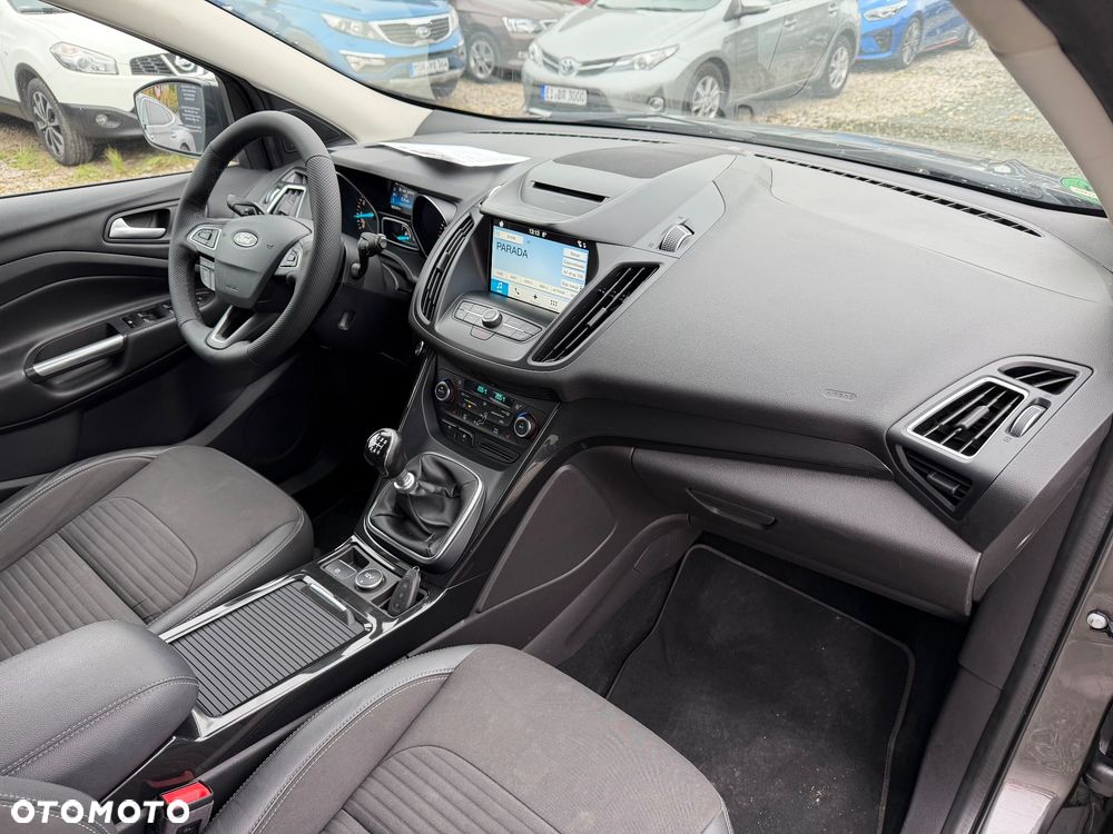 Ford Kuga 1.5 EcoBoost 2x4 Titanium - 40