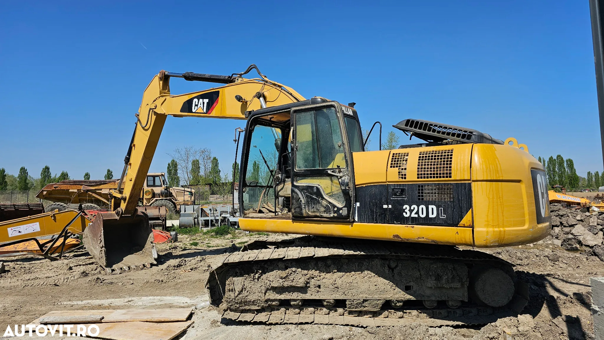 Caterpillar CAT 320 DL Excavator pe șenile - 2