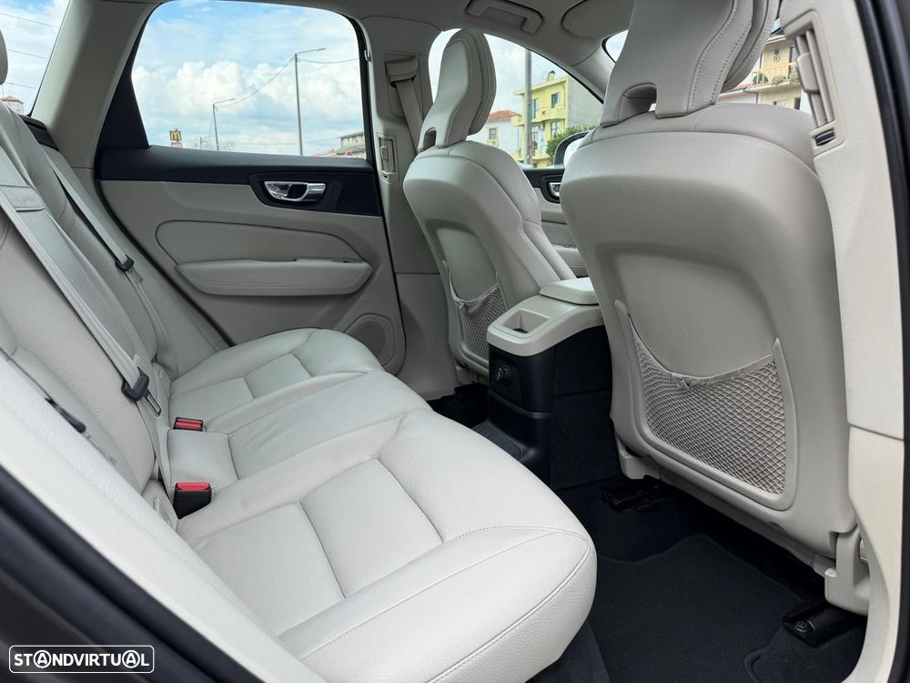 Volvo XC 60 2.0 T8 PHEV Inscription AWD - 14