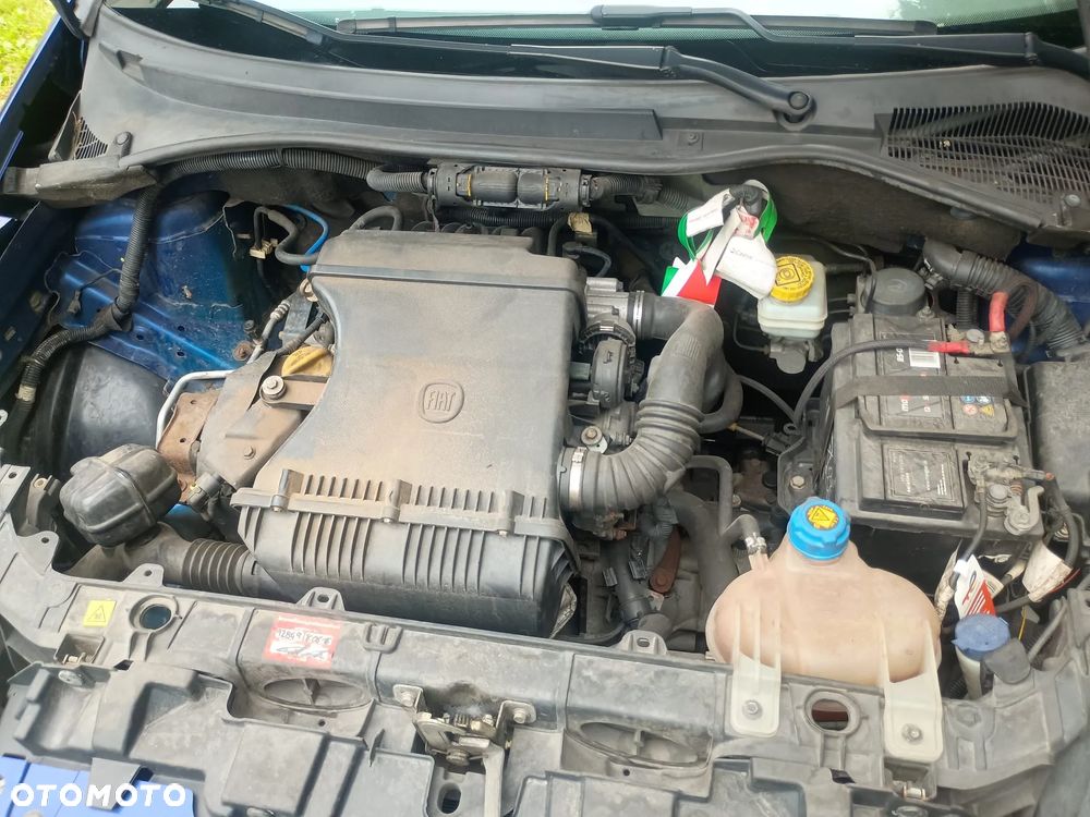 Fiat Grande Punto - 8