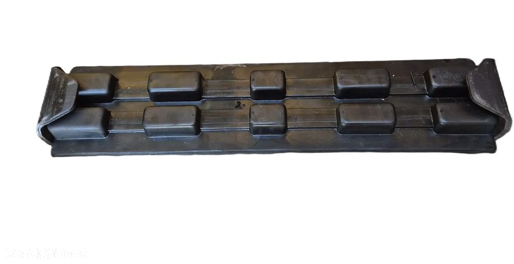 Nakładka gumowa gąsienicy JCB JS130 , JS145, JS220  Mocowanie Clip - 2