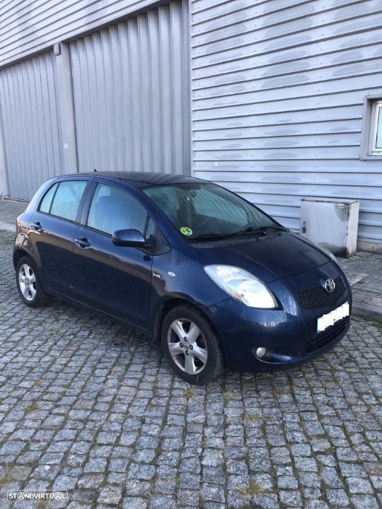 Toyota Yaris 1.4 D-4D 5P 2007 - Para Peças - 2
