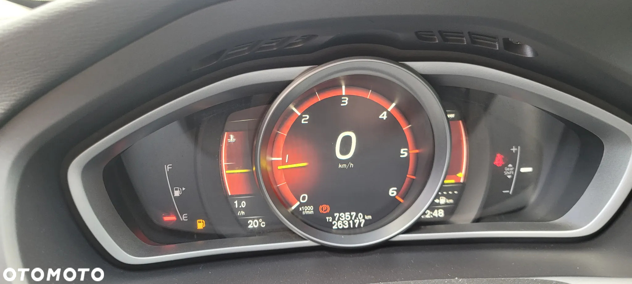 Volvo V40 Cross Country D2 Drive-E SCR Momentum - 9